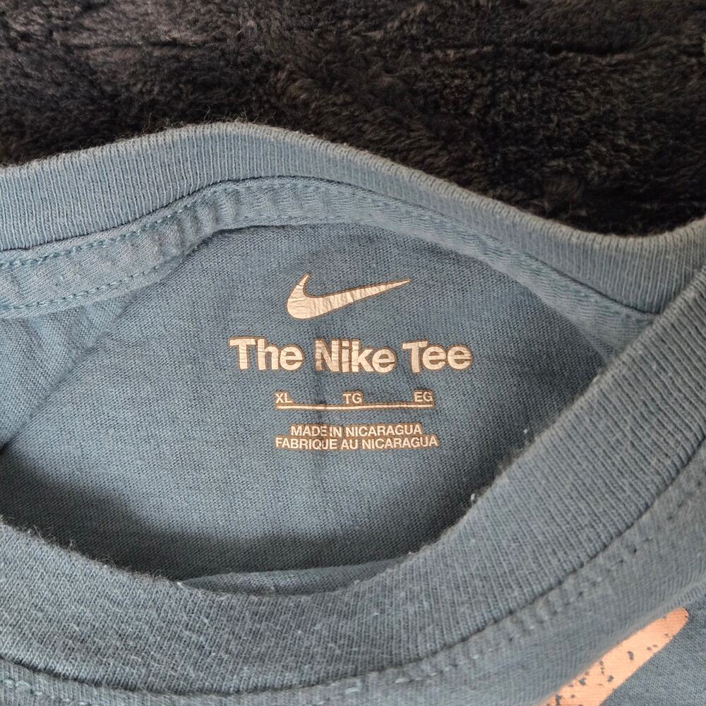 Nike Tee Wildcard SP25 Graphic Crewneck Short Sleeve Men's Blue - Size XL - Picture 3 of 7